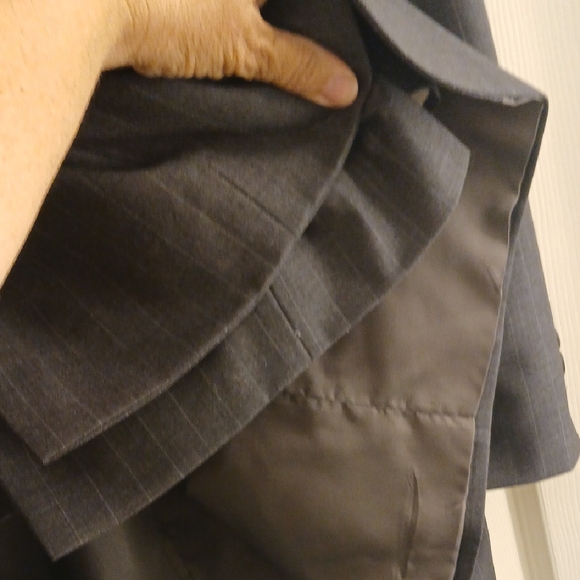 Oscar de la Renta Charcoal Pinstripe Suit Jacket And Pants - Picture 14 of 14